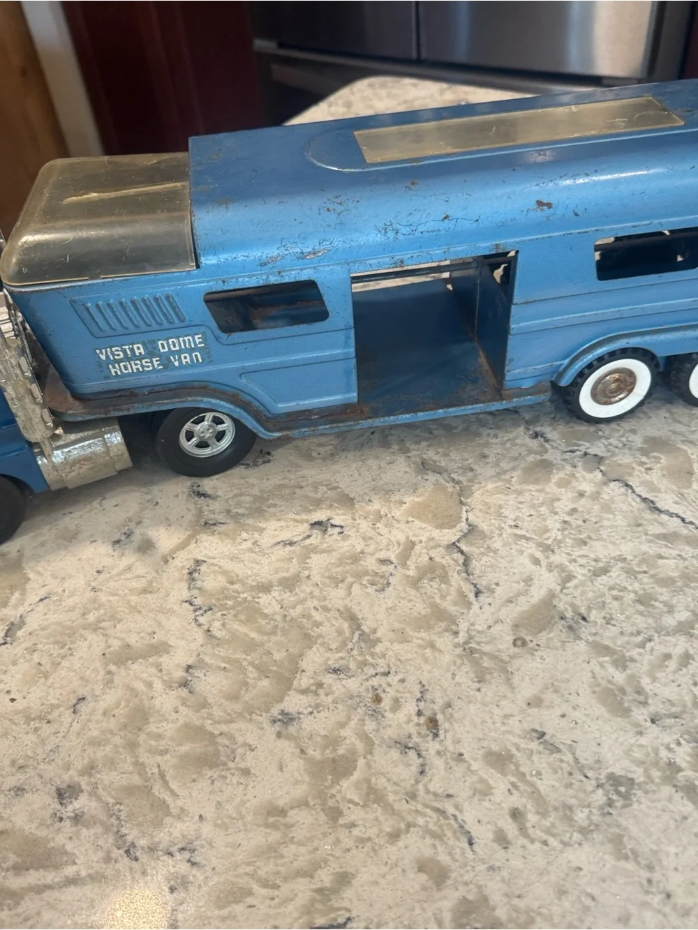 Blue Vista Dome Horse Van Toy Truck